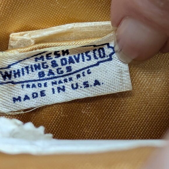 Vintage Whiting & Davis Gold Metal Mesh Handbag w/Original Comb, Change Purse - Picture 7 of 16